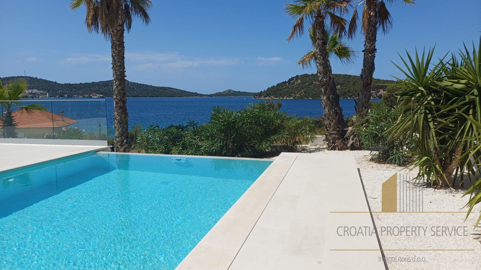 Luksuzni stan 50 m od plaže – Kalebova Luka!