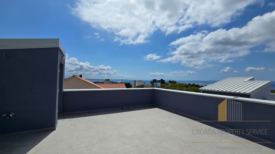 New modern villa with a swimming pool and sea view on the island of Vir!