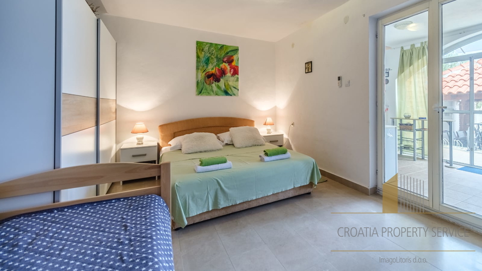 House with high tourist potential in a quiet bay, Milna – Brač island!