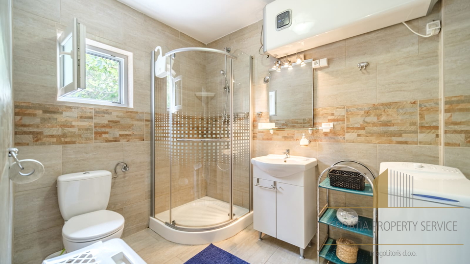 House with high tourist potential in a quiet bay, Milna – Brač island!