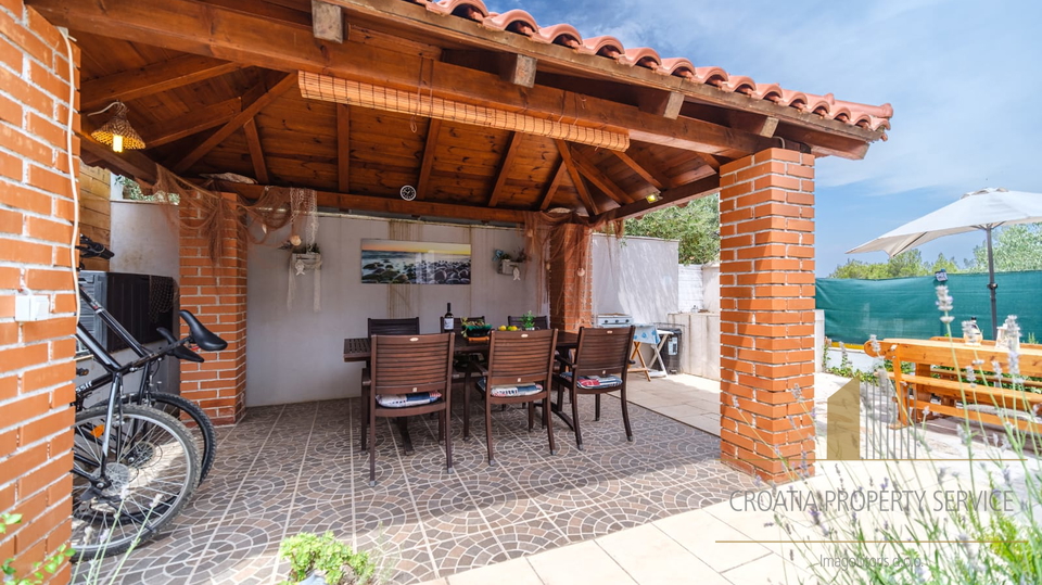 House with high tourist potential in a quiet bay, Milna – Brač island!