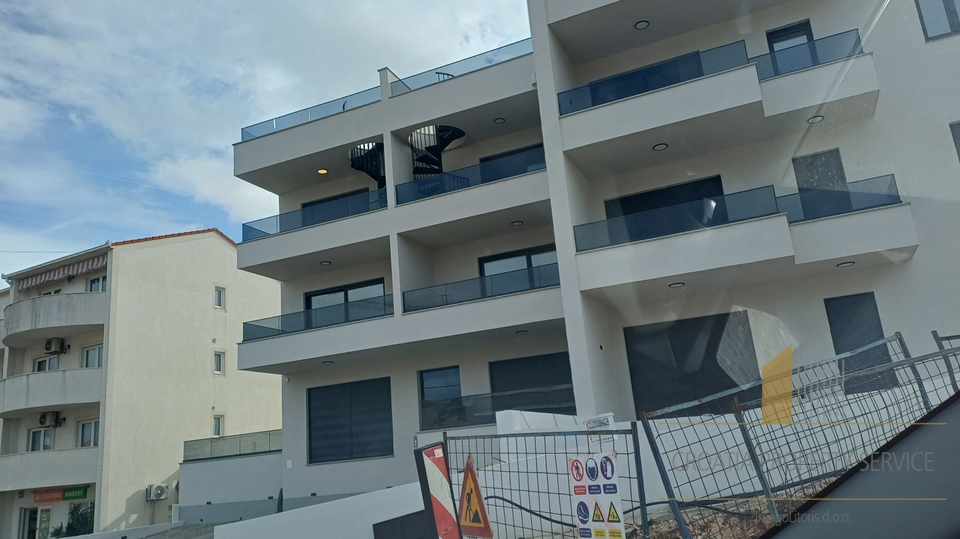 Moderan stan u novogradnji 220 m od plaže na otoku Čiovu!