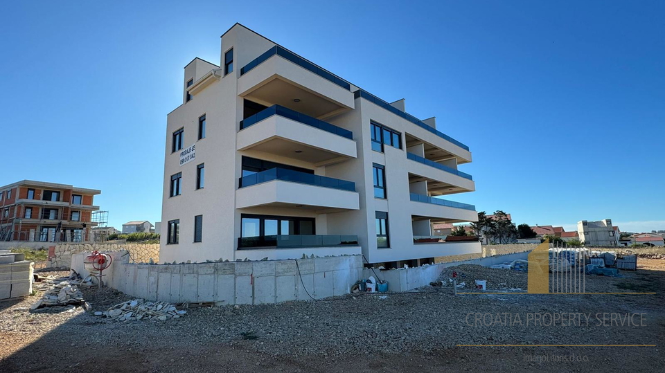 Ein Einzimmerwohnung in einem modernen Neubau, 350 m vom Meer entfernt in Povljana, Insel Pag!