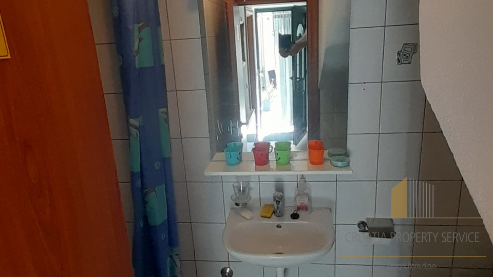 Charming renovated stone house 20 meters from the sea near Split!