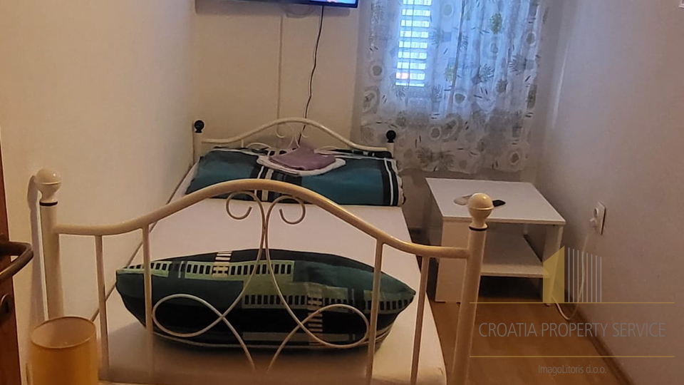 Charming renovated stone house 20 meters from the sea near Split!