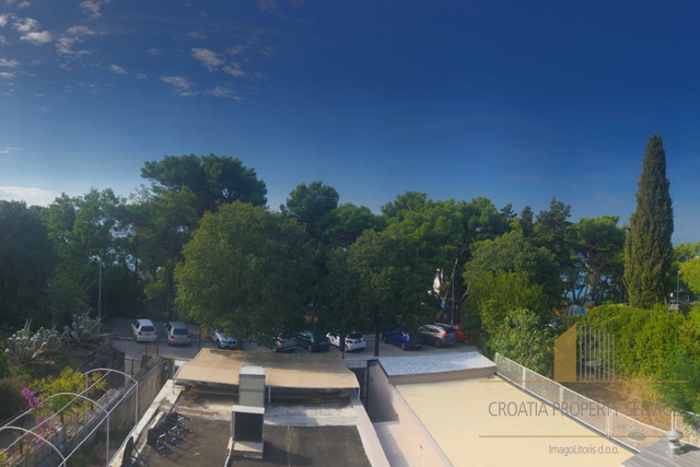 Exclusive apartment 100 meters from the beach – prime location with sea view – Split!