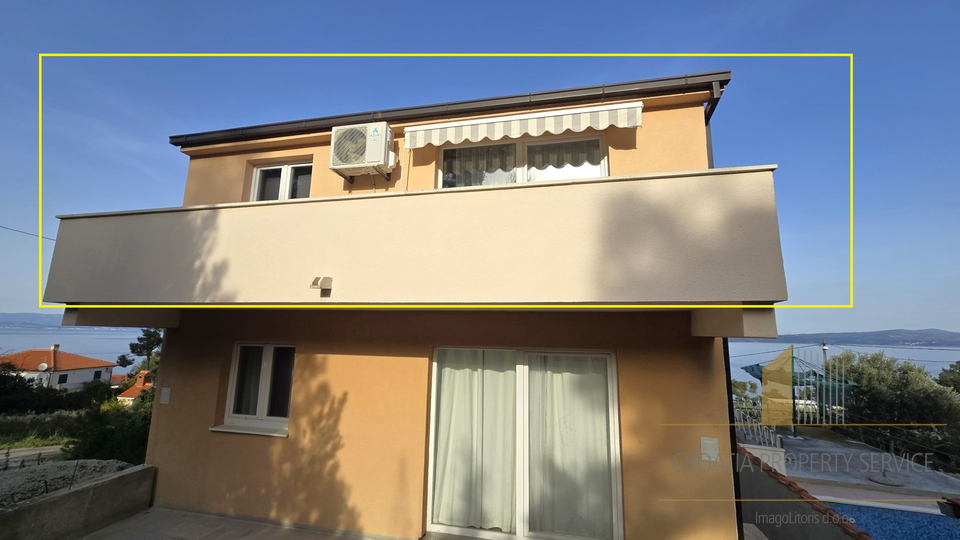 Bellissimo appartamento duplex trilocale con vista mare – Šolta, Stomorska!