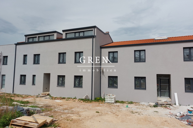 Apartments under construction 5 km from Poreč with sea view