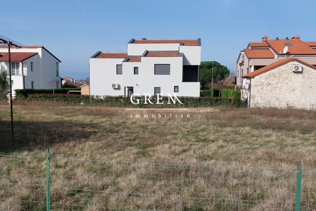 Građevinsko zemljište u Poreču, 1200 m2, prodaja