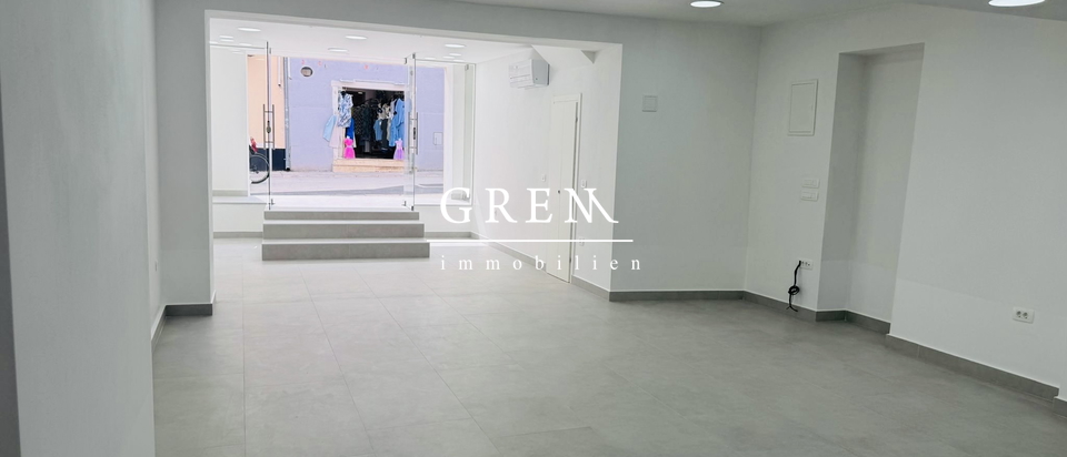 Commercial Property, 79 m2, For Rent, Poreč