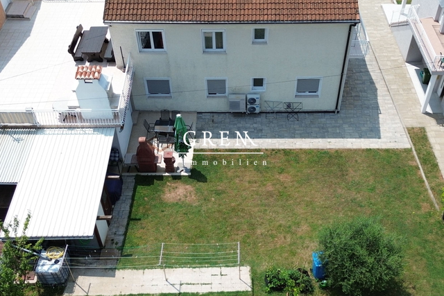Stan u Poreču sa 4 spavaće sobe