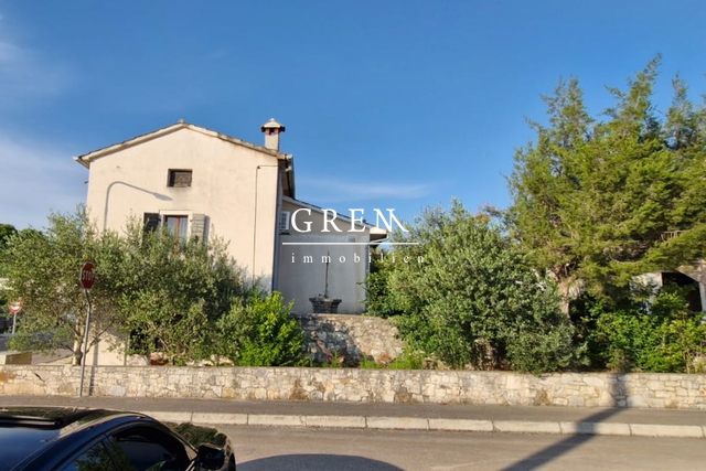 Istarska kamena kuća sa pogledom na more