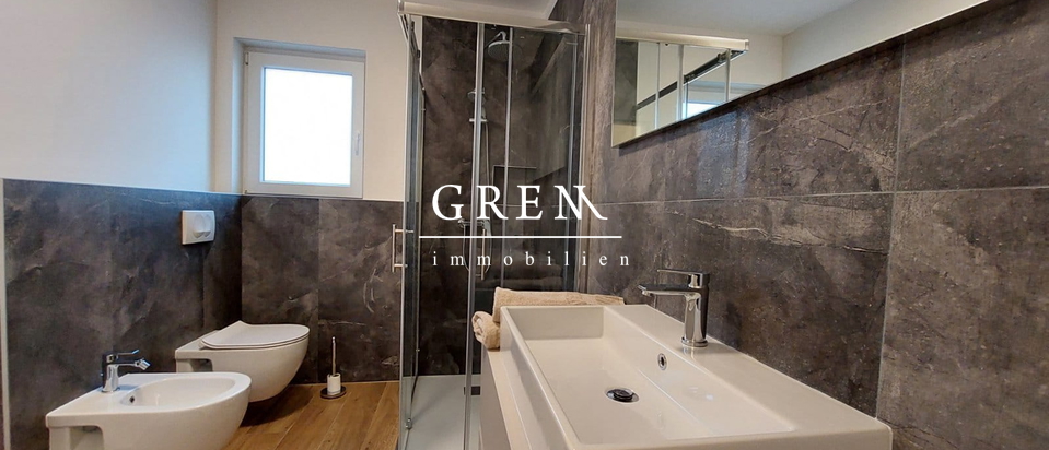 Appartamento, 80 m2, Affitto, Poreč