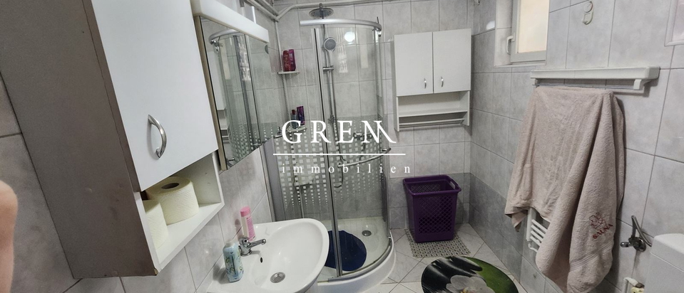 House, 441 m2, For Sale, Zagreb - Markuševec
