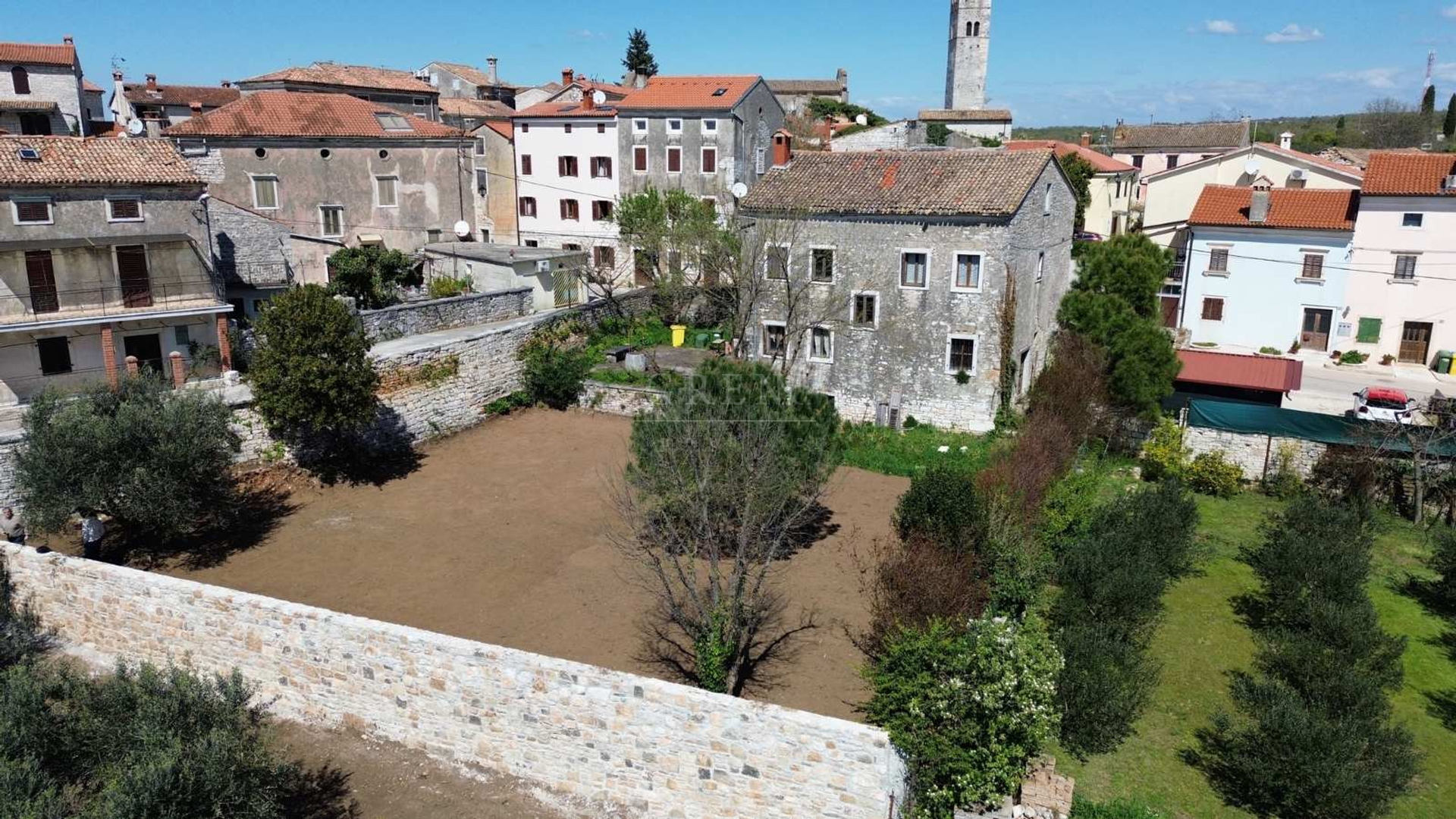 Haus, 250 m2, Verkauf, Sveti Lovreč