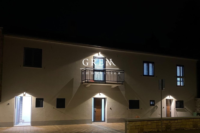 Hiša, 170 m2, Prodaja, Poreč