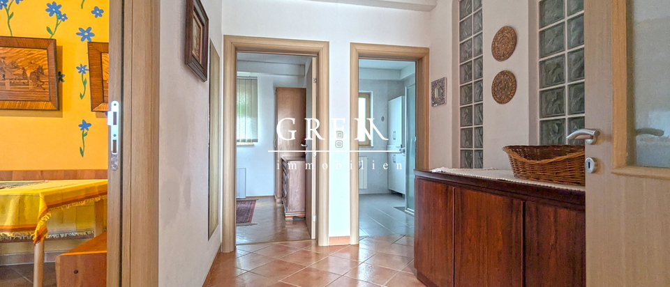 House, 257 m2, For Sale, Poreč