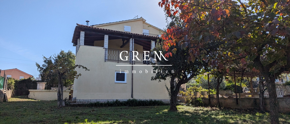 Casa, 283 m2, Vendita, Poreč