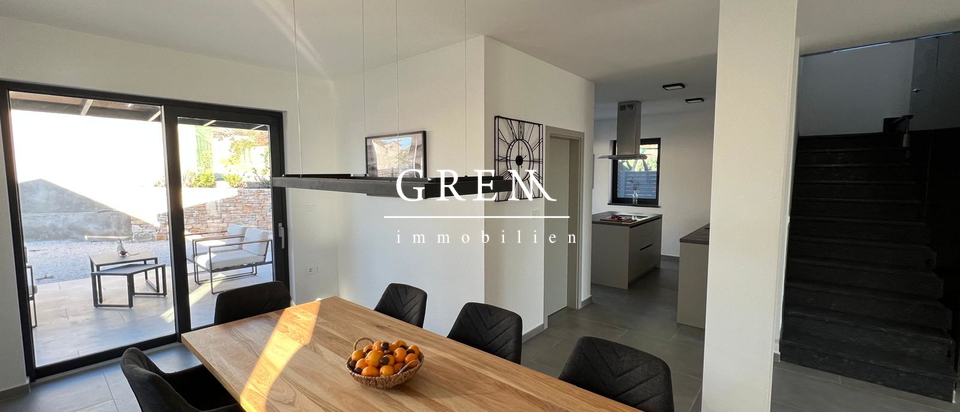 House, 200 m2, For Sale, Svetvinčenat - Smoljanci