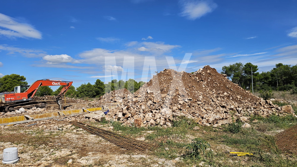 Pakoštane,građ.teren 555m2-SNIŽENO!!!