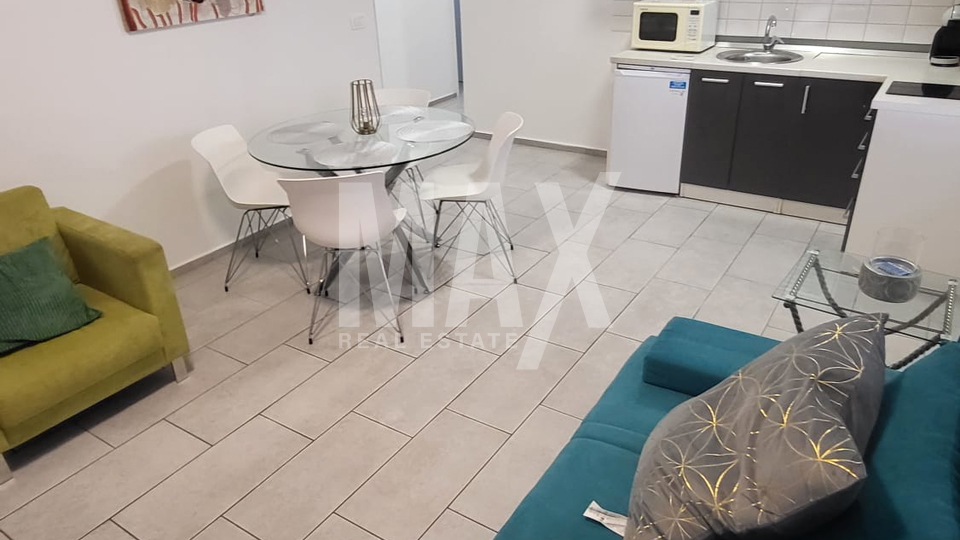 Zadar, Kolovare, Vermietung einer Zwei-Zimmer-Wohnung