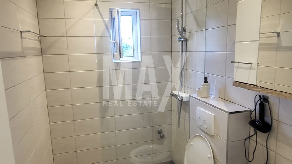 Zadar, Kolovare, Vermietung einer Zwei-Zimmer-Wohnung