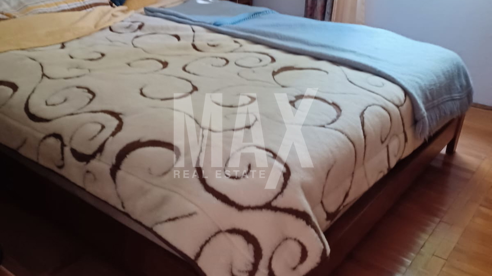 Otok Ugljan (Muline)-samostojeća kuća s pogledom na more
