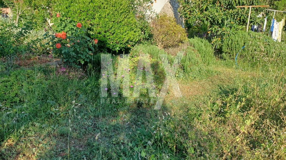 Otok Ugljan (Muline)-samostojeća kuća s pogledom na more