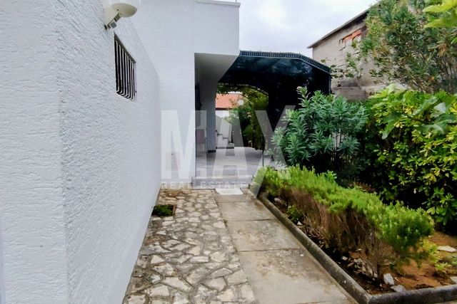 Privlaka (Škrapavac),samostojeća kuća sa dva stana