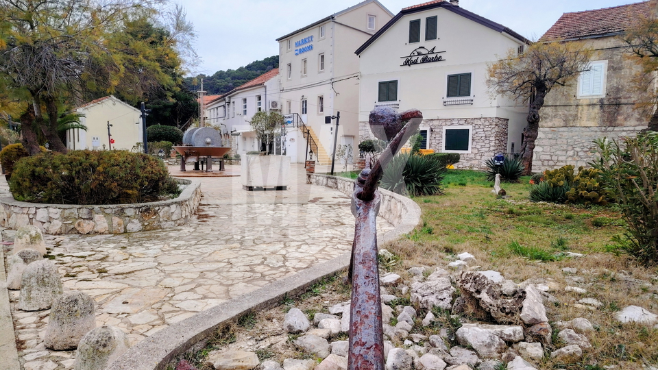 Veli I&zcaron;&comma;trosoban stan u prizemlju-Prilika