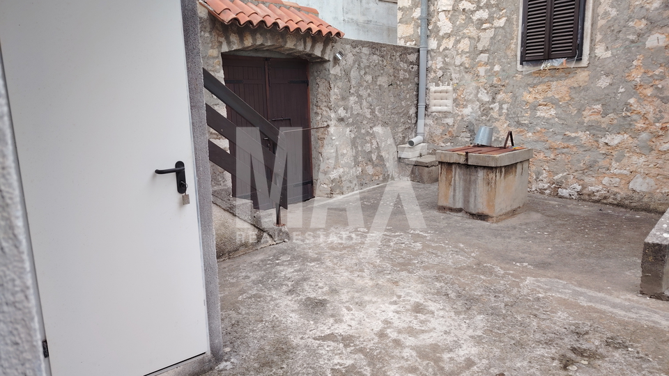 Veli I&zcaron;&comma;trosoban stan u prizemlju-Prilika