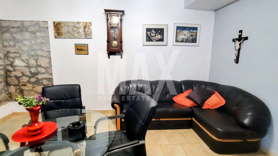 Veli I&zcaron;&comma;trosoban stan u prizemlju-Prilika