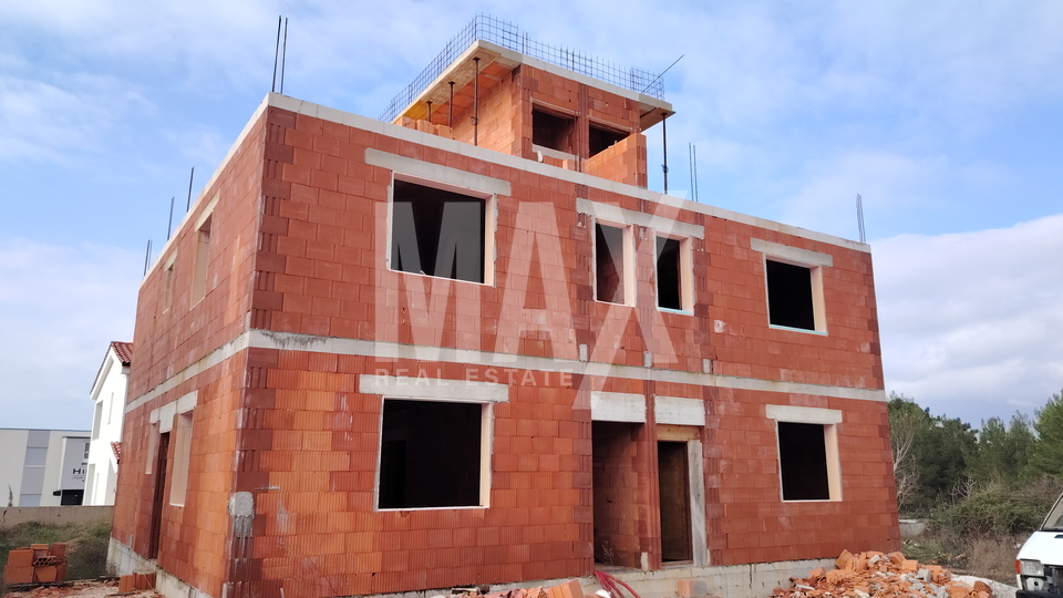 Stan na Viru u izgradnji