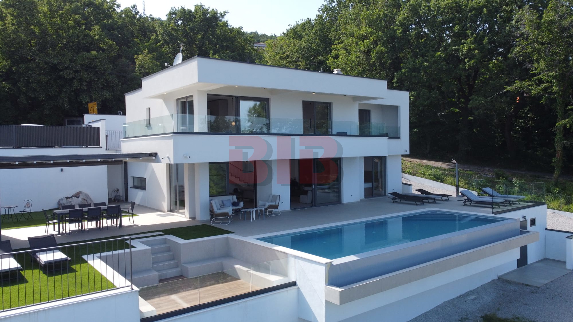 LOVRAN,LUKSUZNA  VILA SA BAZENOM I PANORAMSKIM POGLEDOM NA MORE