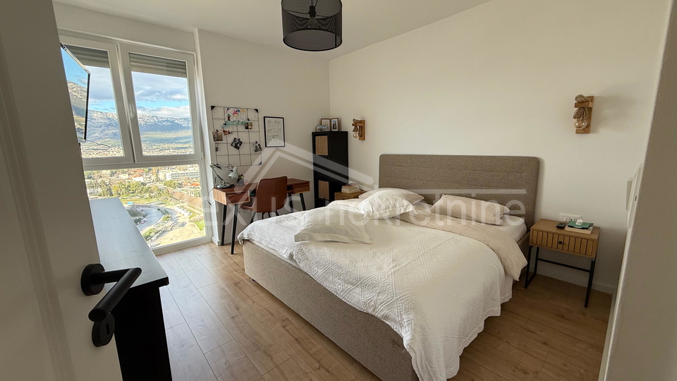 Dvosoban stan s panoramskim pogledom na more