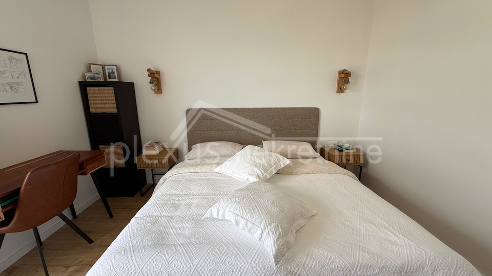 Dvosoban stan s panoramskim pogledom na more