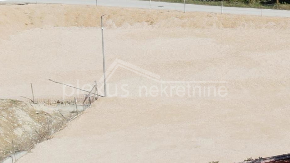 Najam - zakup građevinsko zemljište: Split, Dujmovača, 2000m2