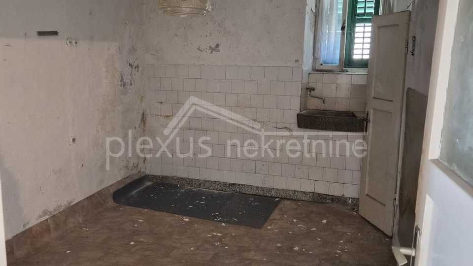 House&comma; 182 m2&comma; For Sale&comma; Nere&zcaron;i&scaron;&cacute;a