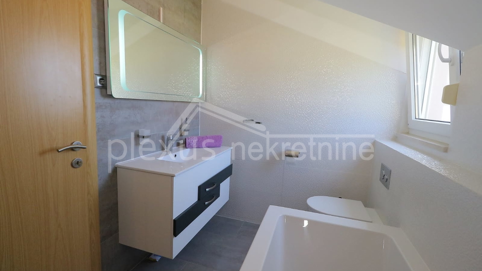 Appartamento, 85 m2, Affitto, Split - Meje
