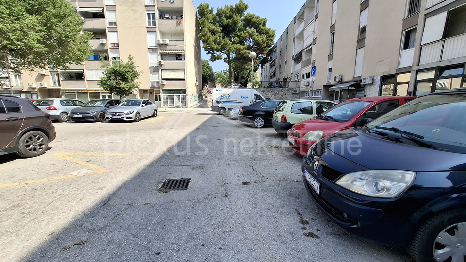 Geschäftsraum, 61 m2, Vermietung, Split - Gripe