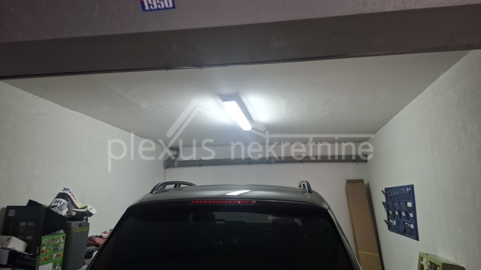 &Zcaron;NJAN&comma; luksuzan stan 80 m&sup2; s pogledom na more i gara&zcaron;om &ndash; kompletno renovirano