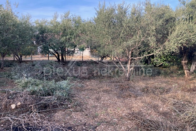 Land, 600 m2, For Sale, Kaštel Novi