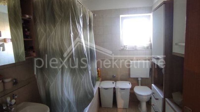 Apartment&comma; 80 m2&comma; For Sale&comma; Ka&scaron;tel Stari