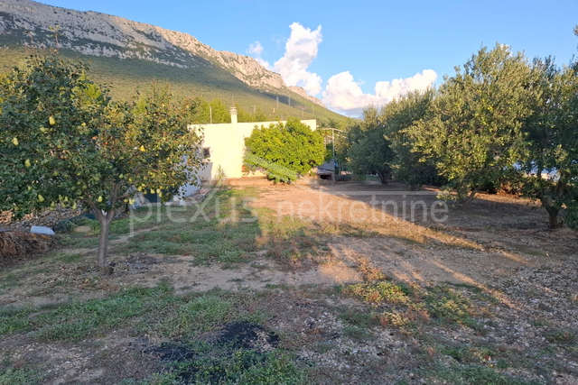 Land, 1854 m2, For Sale, Kaštel Sućurac