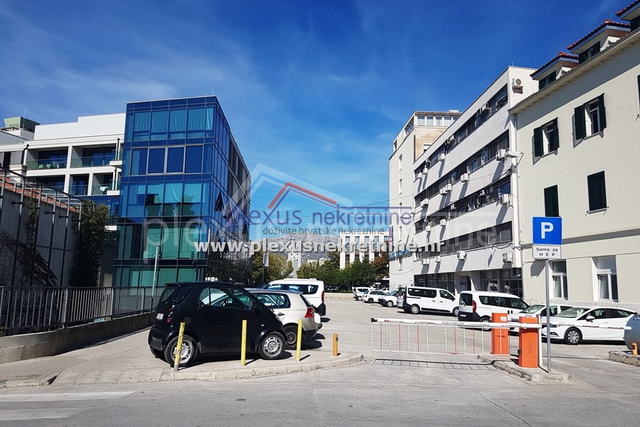 Commercial Property, 70 m2, For Rent, Split - Dobri