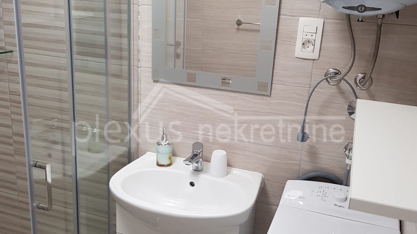Uffici, 57 m2, Affitto, Bol