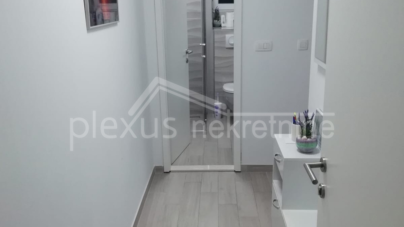 Uffici, 57 m2, Affitto, Bol