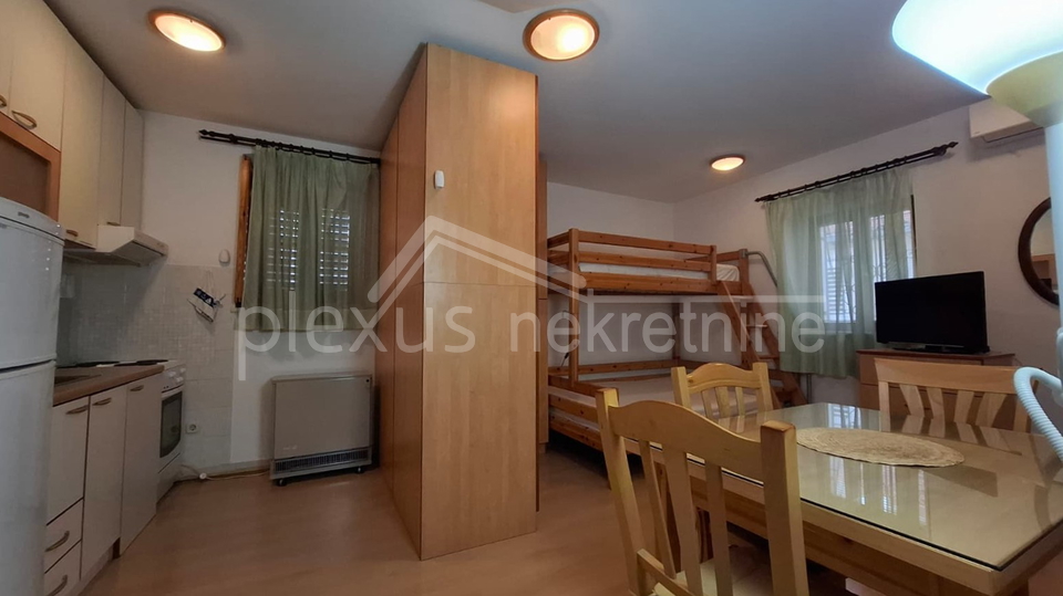 Ein Studio-Apartment im Stadtzentrum - Slavićeva, langfristige Vermietung!