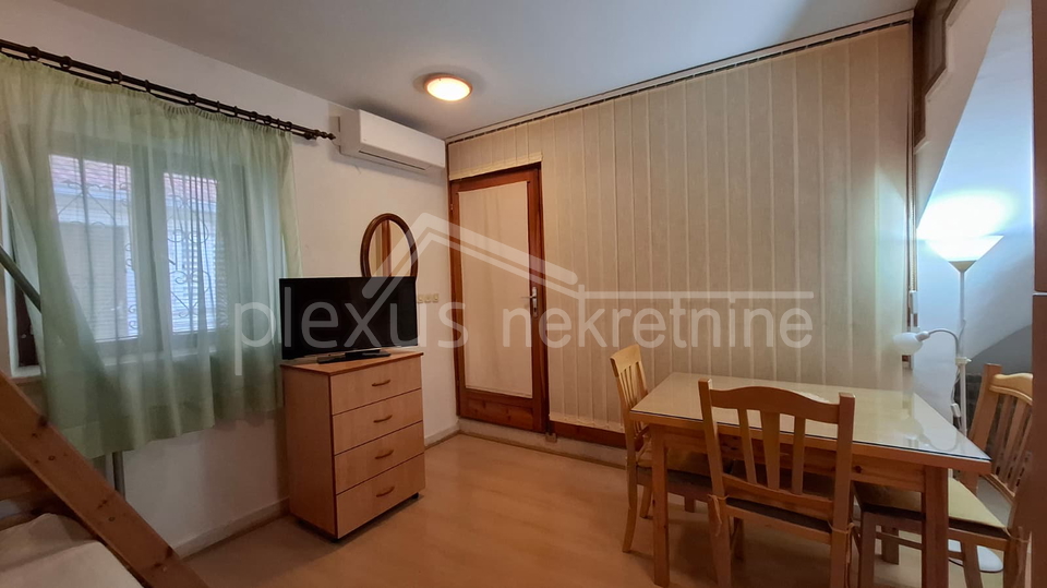 Ein Studio-Apartment im Stadtzentrum - Slavićeva, langfristige Vermietung!
