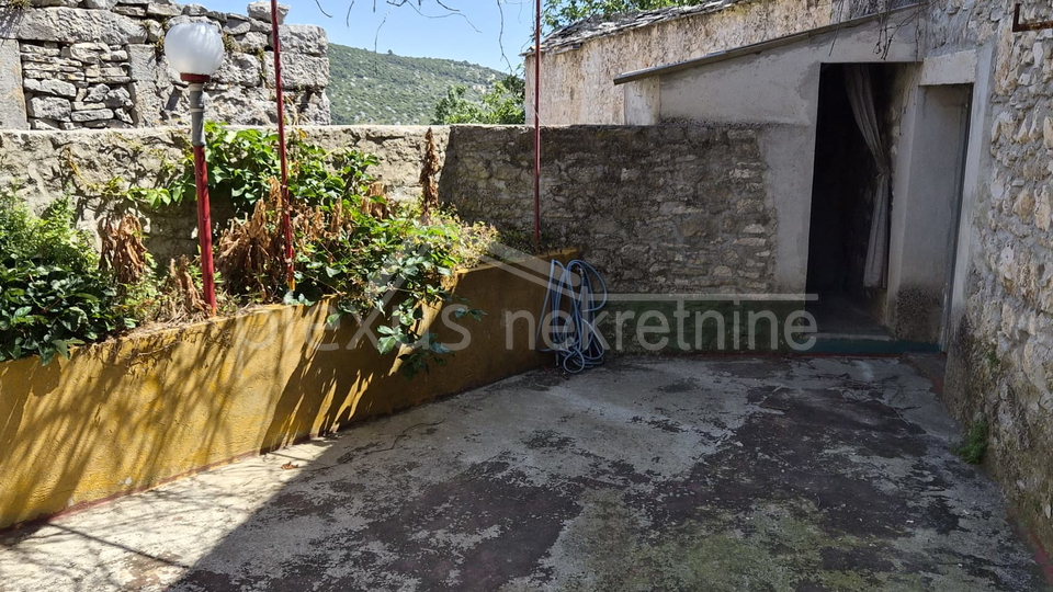 House&comma; 182 m2&comma; For Sale&comma; Nere&zcaron;i&scaron;&cacute;a